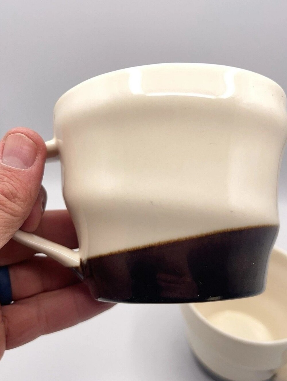 Vintage Y2K Two-Tone Cream and Dark Brown Ceramic Mugs Swirl Pair - Picture 5 of 5